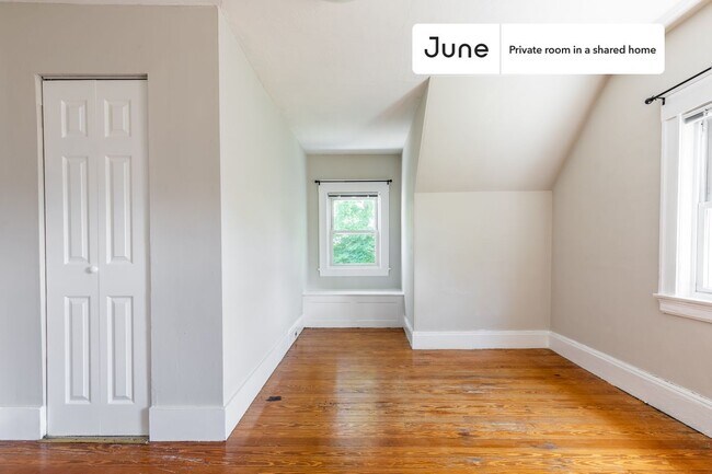 Foto del edificio - Room in Shared 9 bed/2 bath home in Brighton