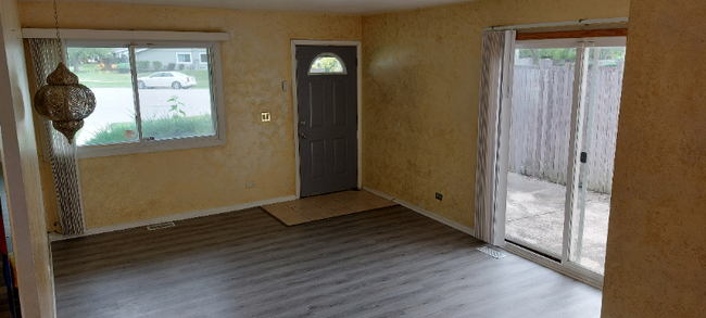 Building Photo - 140 Briarwood Ct