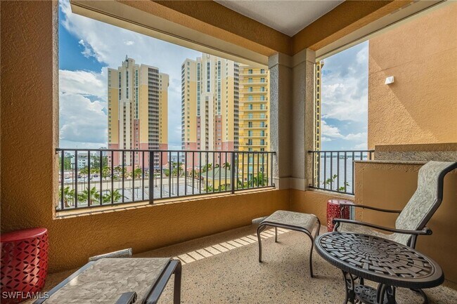 Foto del edificio - 2825 Palm Beach Blvd