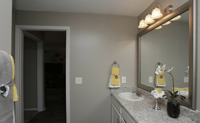 Foto del edificio - 322 Caledon Ct