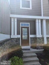 Building Photo - 318 Quarry Point Rd