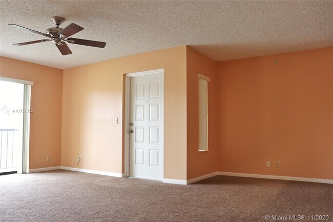 Building Photo - 1118 Green Pine Blvd