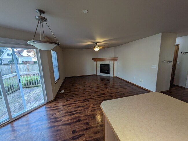 Building Photo - 1834 Fisher St, Dupont, Wa 98327
