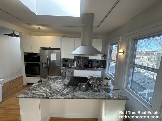 Foto del edificio - 229 Harvard St