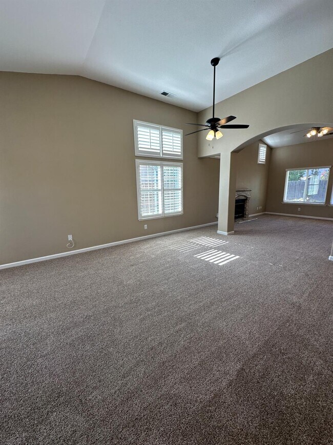 Foto del edificio - 2136 E Turnberry Ave