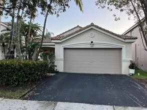 Building Photo - 1467 Sunset Way