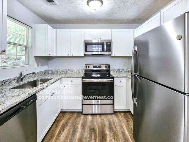 Foto del edificio - 736 Ashley Ln