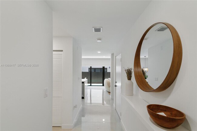 Foto del edificio - 1396 NW 3rd St