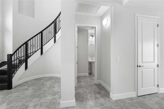 Building Photo - 5418 Empire Dr