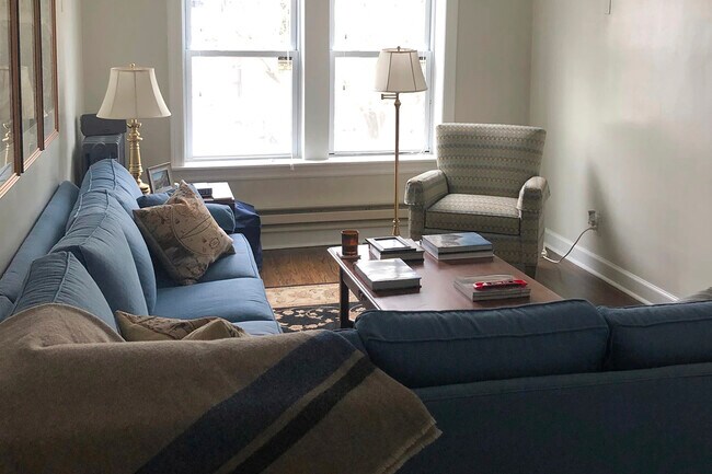 Building Photo - 2151 N Fremont St