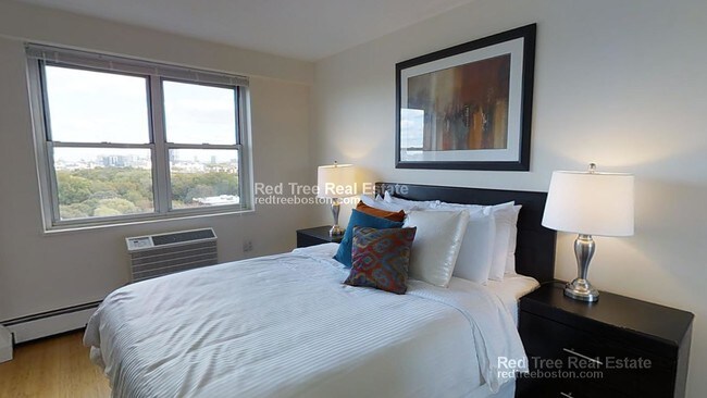 Building Photo - 175 Freeman St