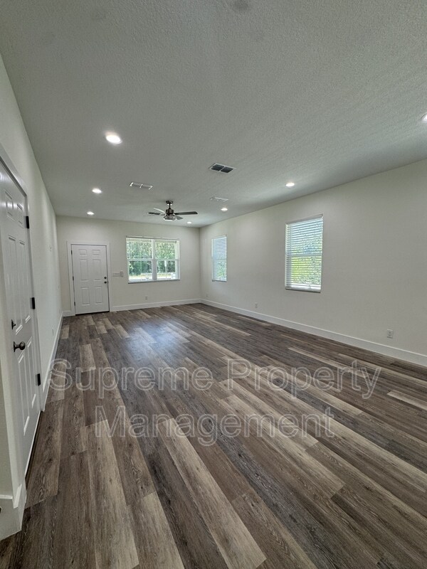 Building Photo - 7004 Madison Ave