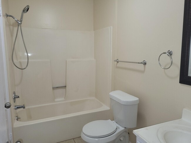 Building Photo - 2016 Chalet Ln NW