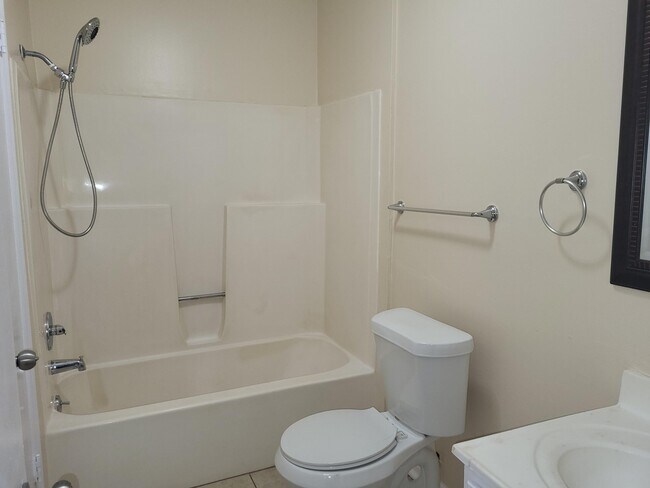 Foto del edificio - 2016 Chalet Ln NW