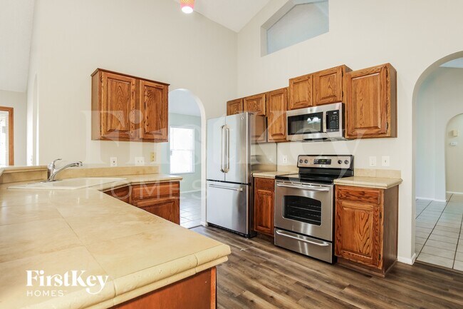 Foto del edificio - 8320 W Corrine Dr