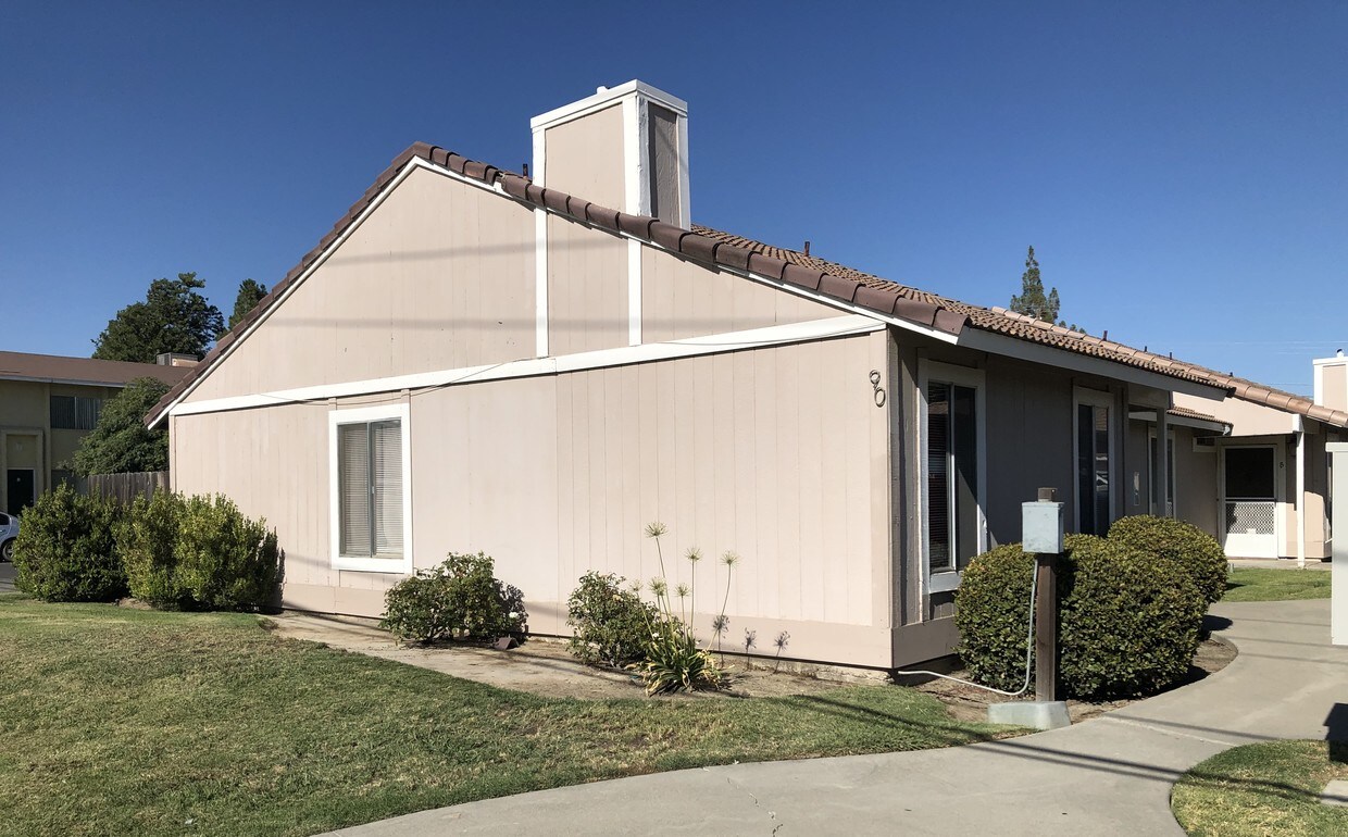 90 N 19th Ave, Lemoore, CA 93245 Apartments in Lemoore, CA