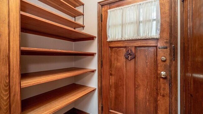 Building Photo - 1205 Miller Ave