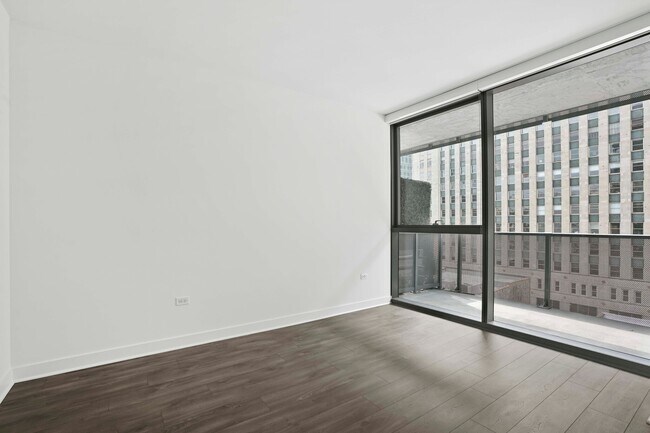 Foto del edificio - 229 W Hubbard St