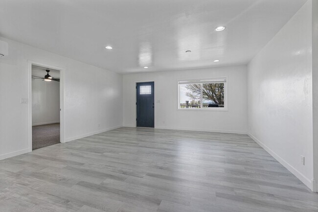 Foto del edificio - COUNTRY CHARMER 3 BED 2 BATH HOME IN CHESTER