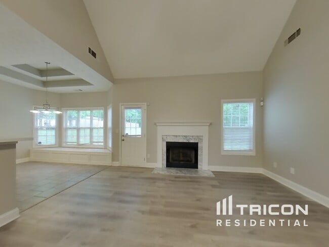 Building Photo - 628 Morgans Trace