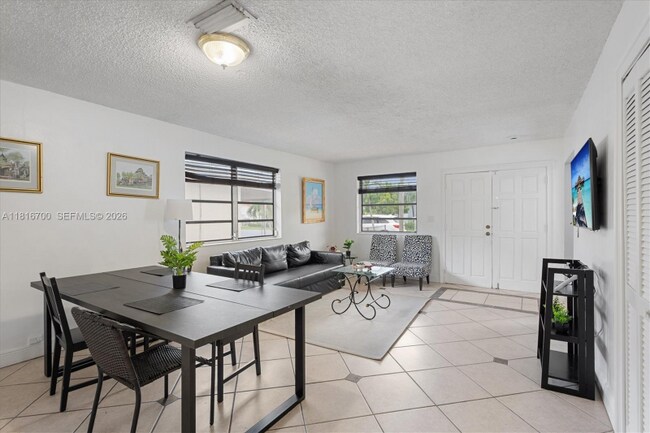 Foto del edificio - 5726 SW 20th St