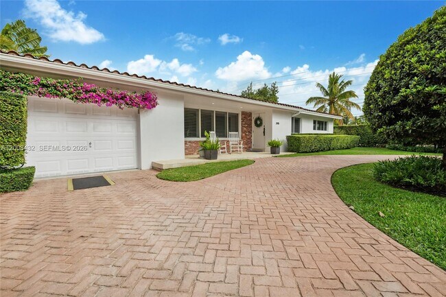 Building Photo - 5715 SW 56th Terrace