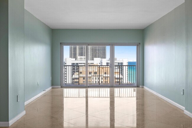 Foto del edificio - 1950 S Ocean Dr