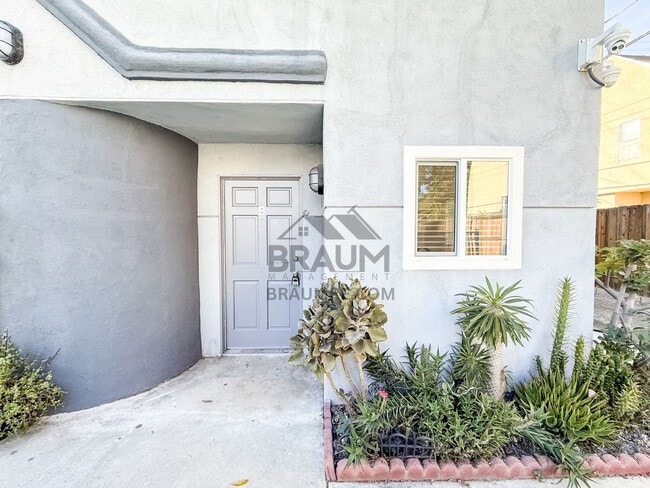 Building Photo - 14257 Friar St