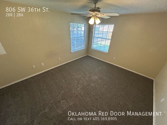 Foto del edificio - 806 SW 36th St