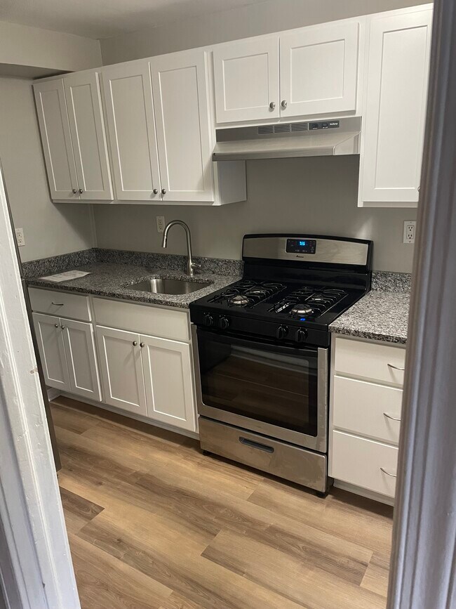 Kitchen - 3343 Indian Queen Ln