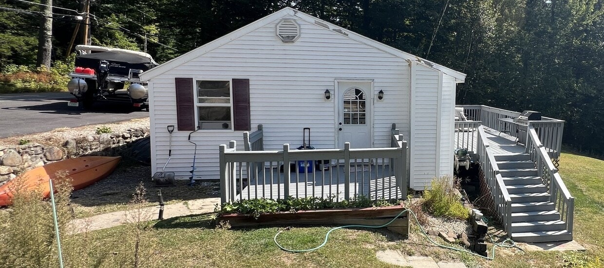 Electricity included! 3 Bedroom Home with... - Electricity included!  3 Bedroom Home with...