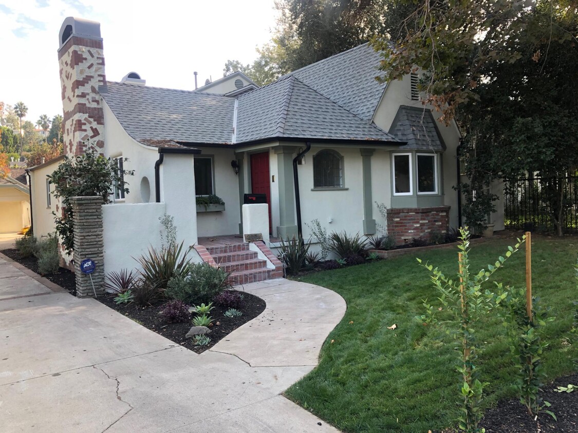 Main House street view - 3908 Carpenter Ave