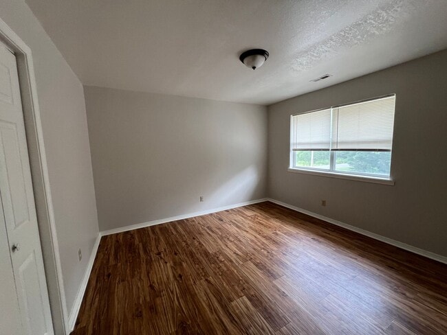 Building Photo - 428 Kays Ln