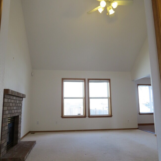 Foto del edificio - Beautiful 3 Bedroom, 2.5 Bathroom Home on ...