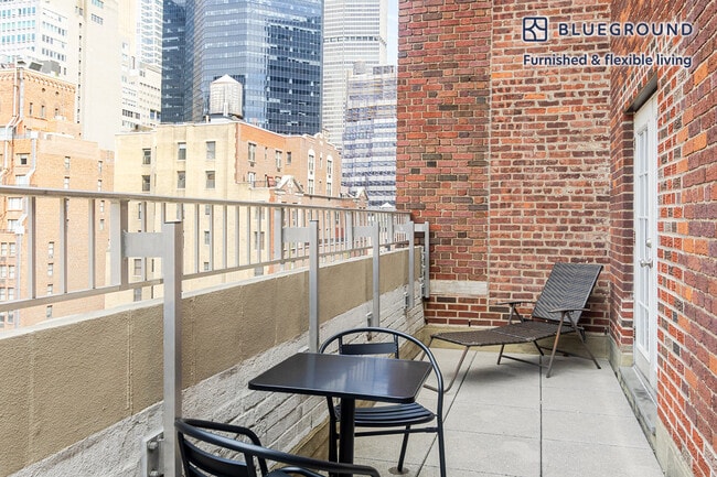 Building Photo - 138 E 38th St