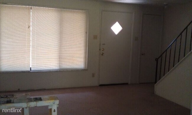 Foto del edificio - 3 br, 1 bath Townhome - 4756 State Route 66