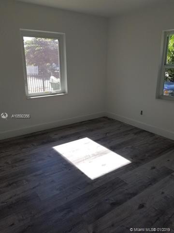 Foto del edificio - 117 NW 118th St