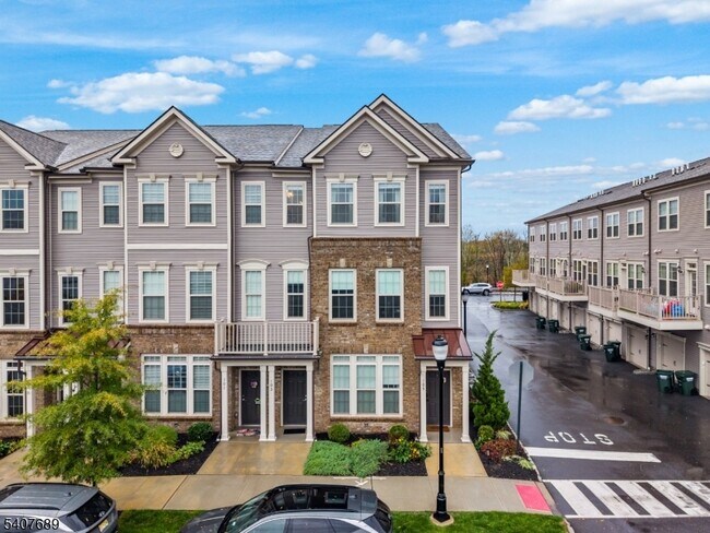 Building Photo - 105 Robeson St