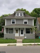 Building Photo - 746 Smith Ave S