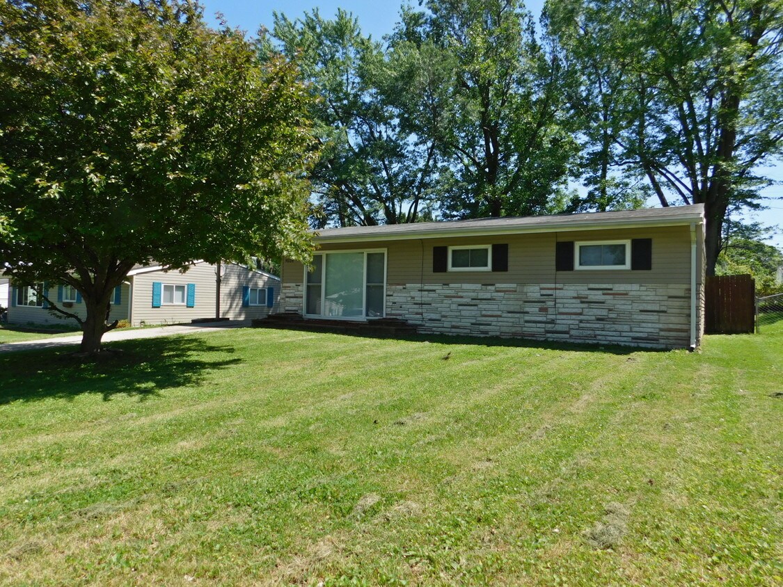 Primary Photo - 9524 Stansberry