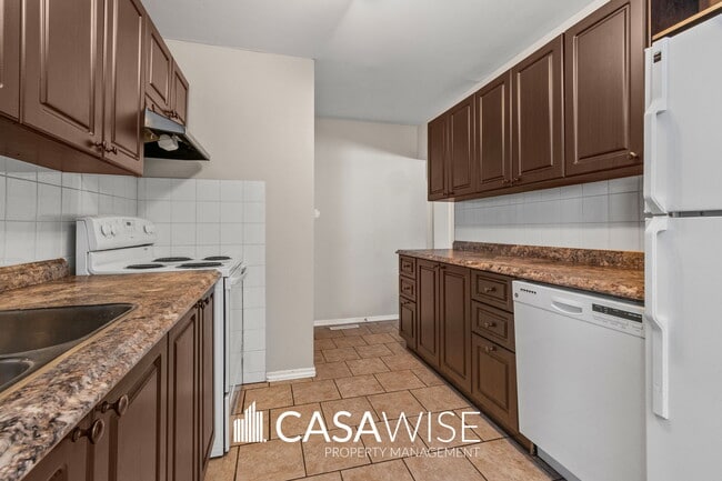 Building Photo - 10434-10164 164 St NW