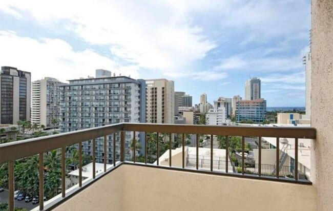 Building Photo - Aloha Towers