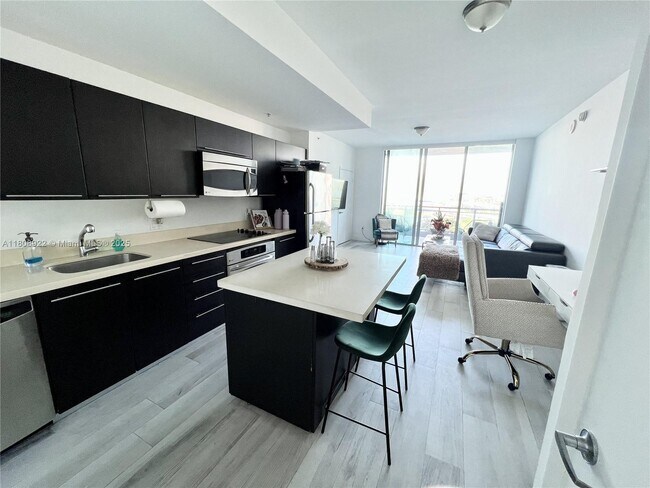 Foto del edificio - 90 SW 3rd St