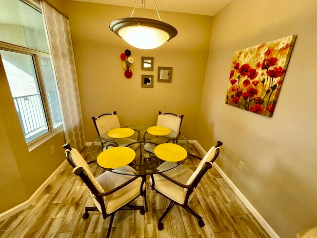 Building Photo - 11375 E Sahuaro Dr