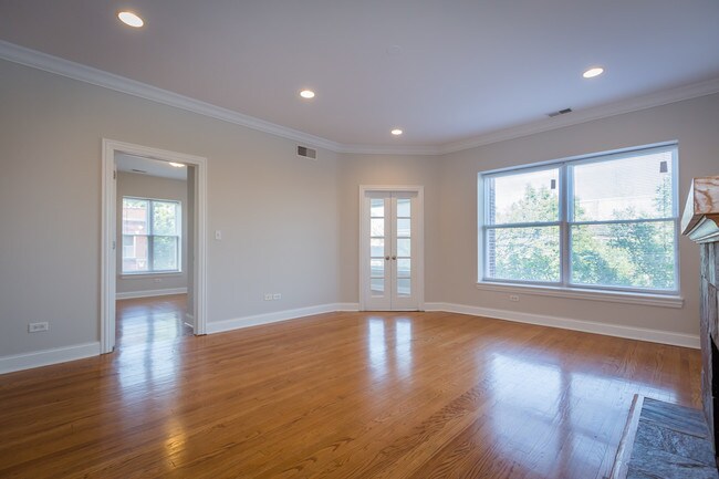 Foto del edificio - 4654-56 N. Monticello Ave.