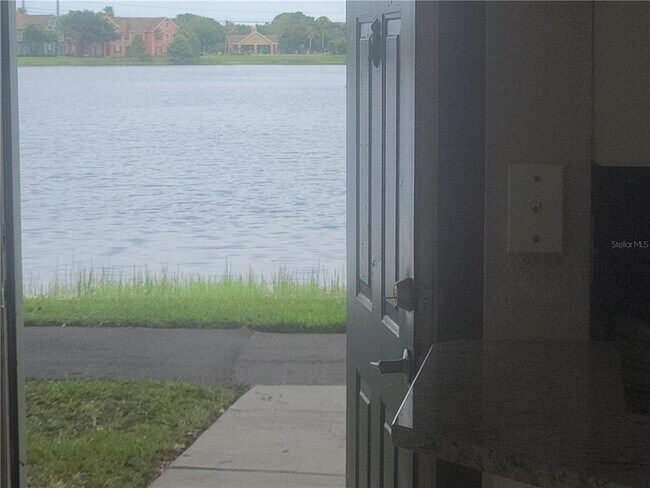 Foto del edificio - 9302 Lake Chase Island Way
