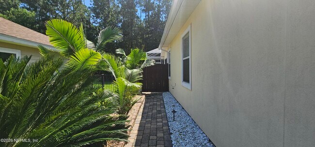 Foto del edificio - 3349 Warnell Dr