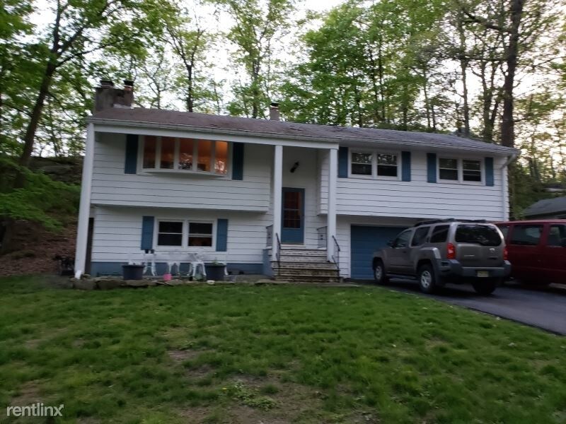 Primary Photo - 88 Upper High Crest Dr