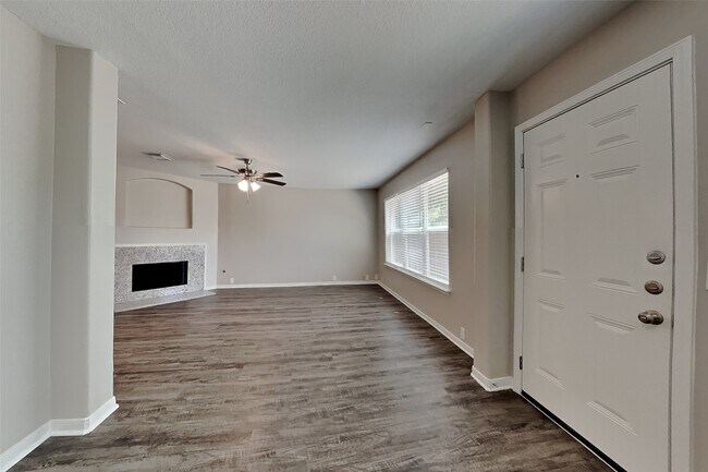 Building Photo - 17435 Ivy Stream Dr