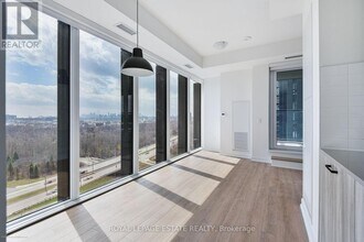 Building Photo - 5 Quarrington Ln